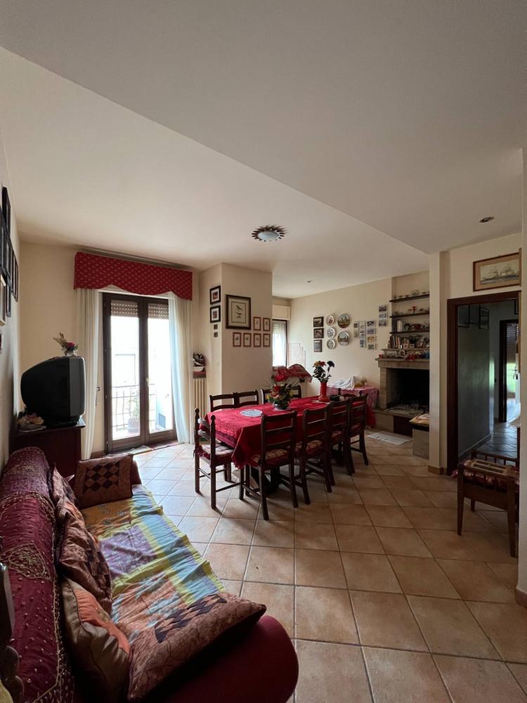 appartamento in vendita a Monsampietro Morico