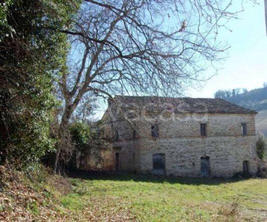 casa indipendente in vendita a Monsampietro Morico in zona Sant'Elpidio Morico