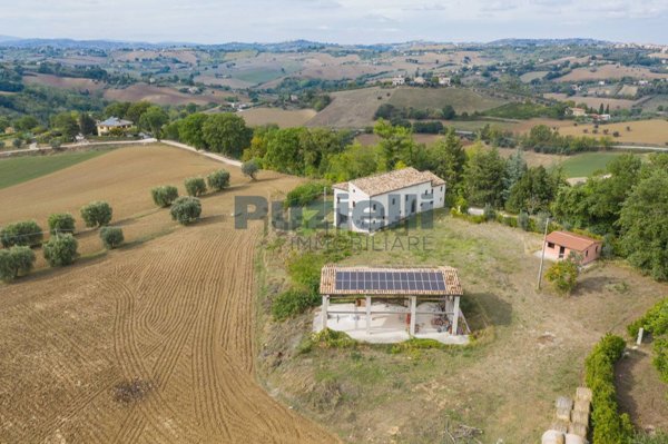 appartamento in vendita a Monsampietro Morico