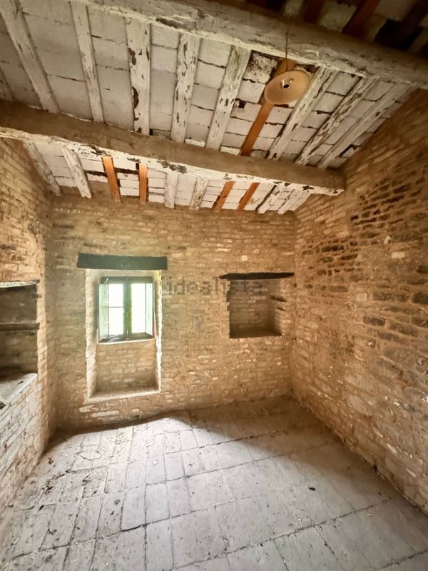 casa indipendente in vendita a Monsampietro Morico