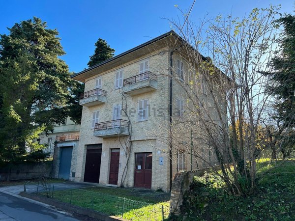 casa indipendente in vendita a Monsampietro Morico