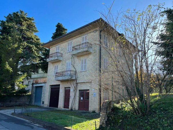 casa indipendente in vendita a Monsampietro Morico