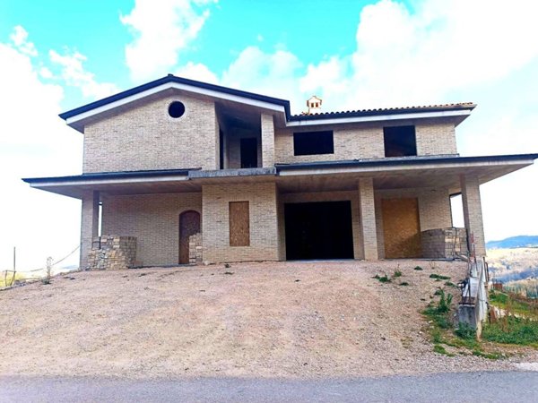 casa indipendente in vendita a Montappone