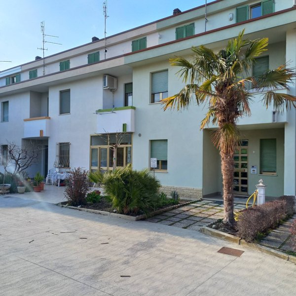casa indipendente in vendita a Montappone