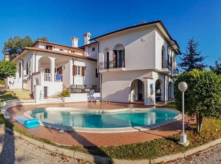 casa indipendente in vendita a Montappone