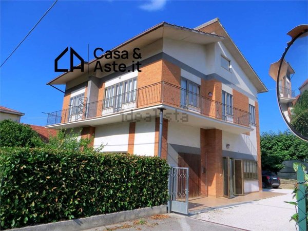 casa indipendente in vendita a Montappone