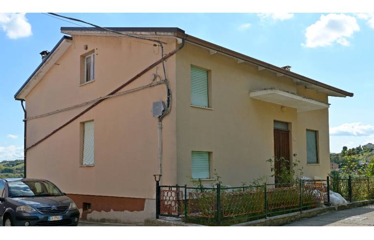 casa indipendente in vendita a Montappone
