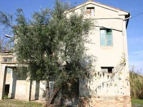 casa indipendente in vendita a Montappone