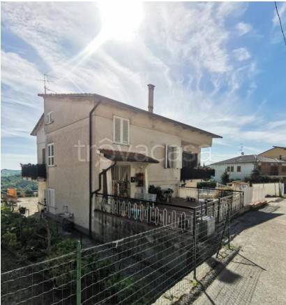 casa indipendente in vendita a Montappone