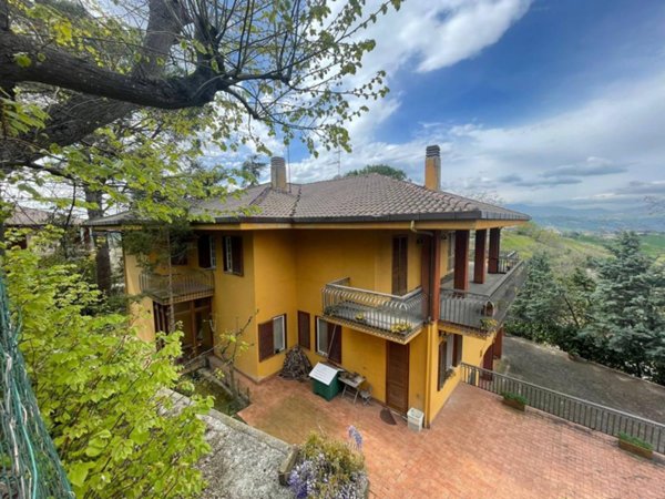 casa indipendente in vendita a Montappone