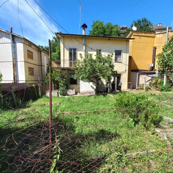 casa indipendente in vendita a Montappone