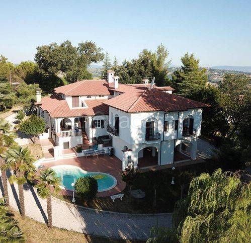casa indipendente in vendita a Montappone