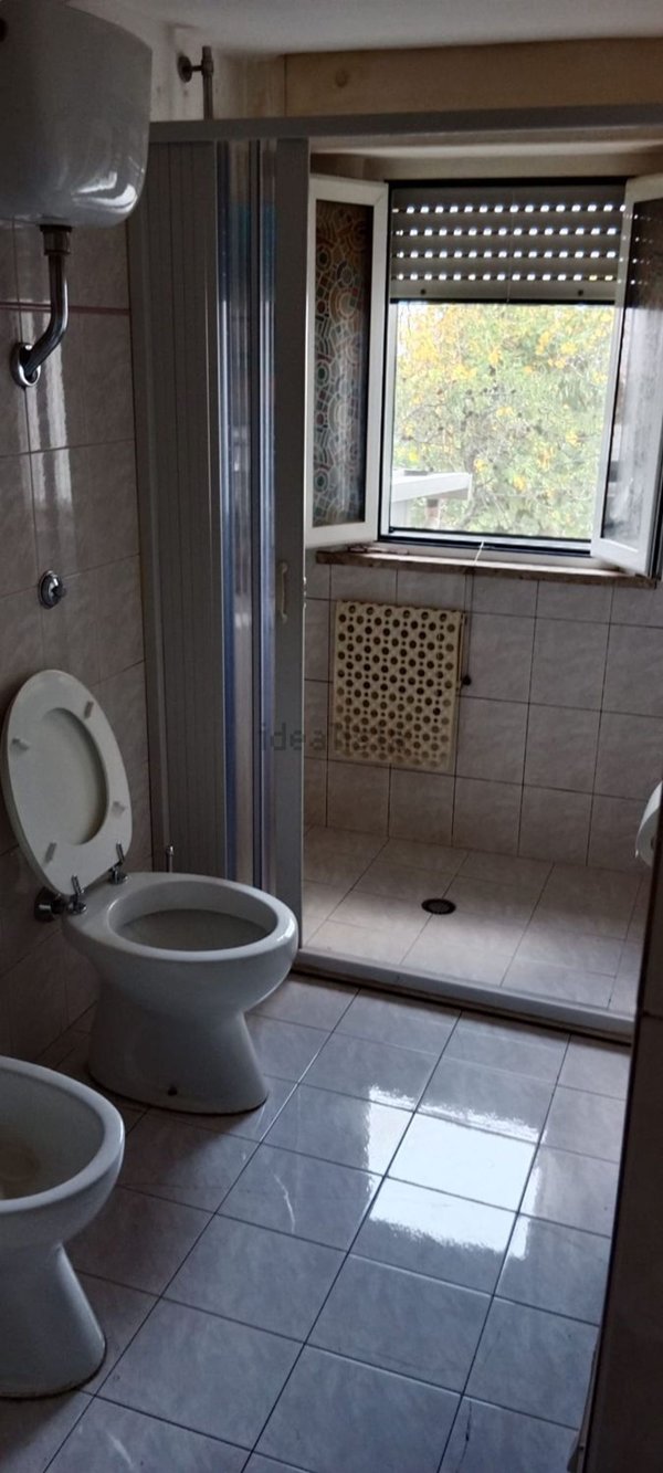 esavano in vendita a Montappone