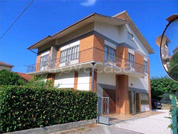 casa indipendente in vendita a Montappone