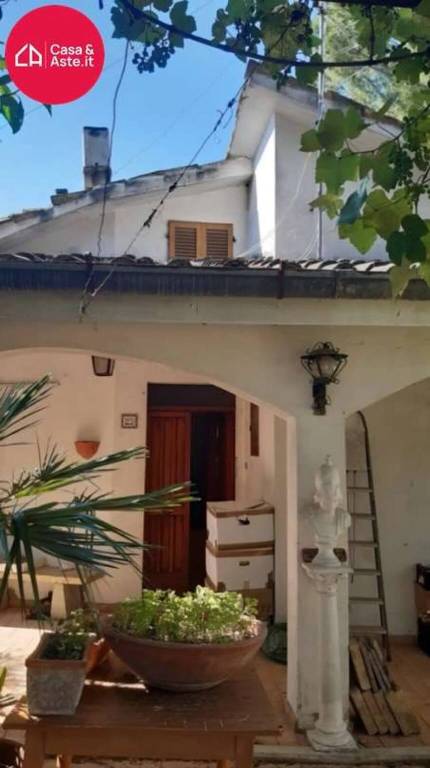 casa indipendente in vendita a Montappone