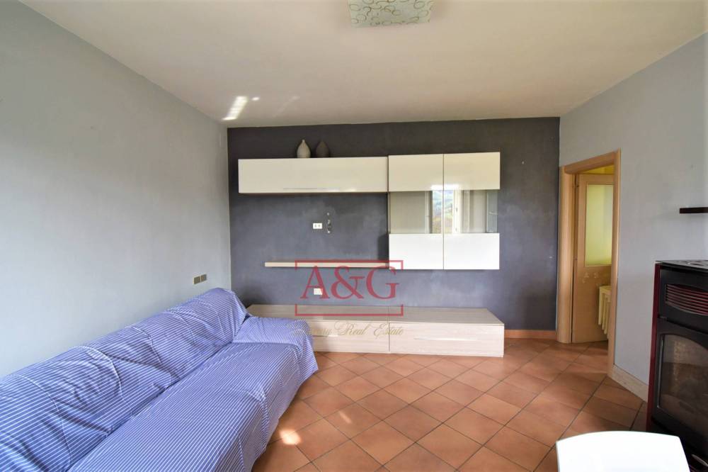 casa indipendente in vendita a Montefalcone Appennino
