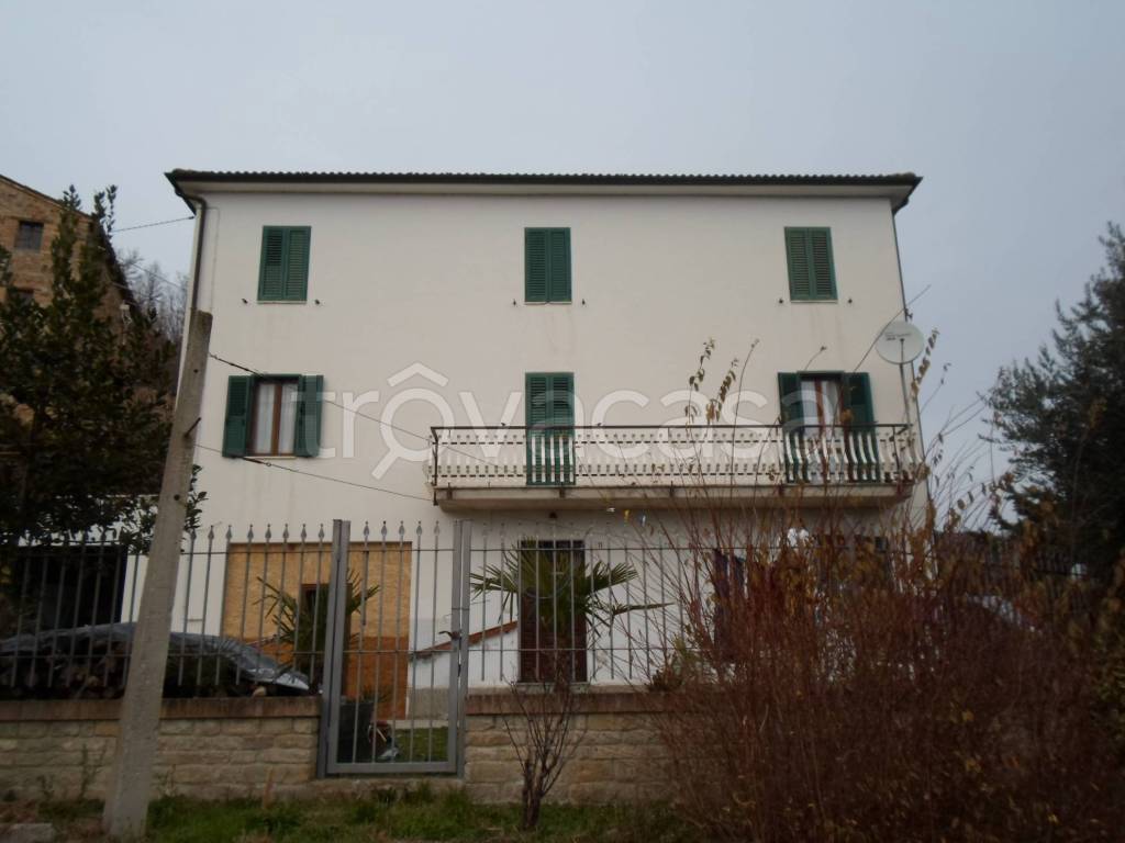 casa indipendente in vendita a Montefalcone Appennino