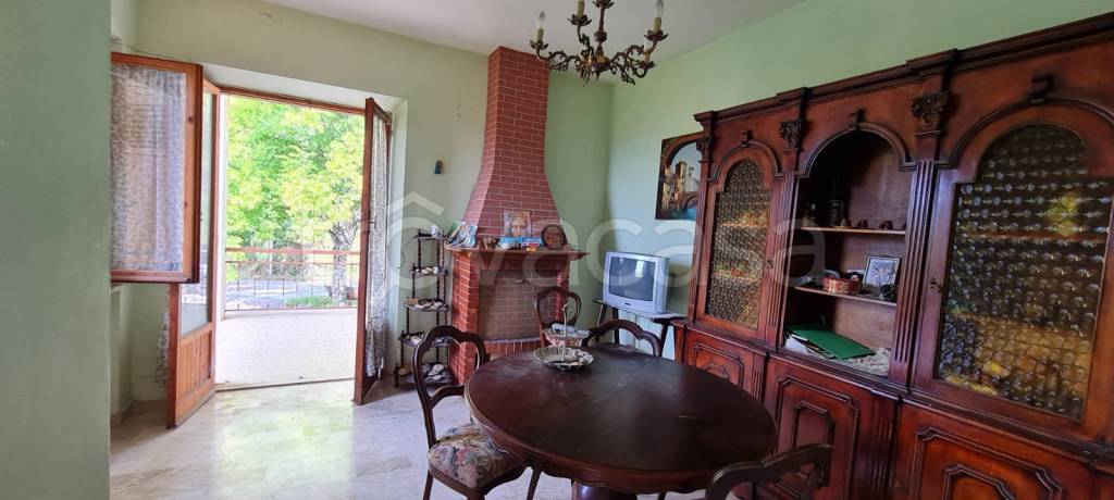 appartamento in vendita a Montefalcone Appennino