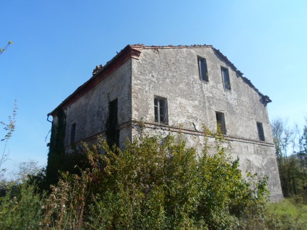 casa indipendente in vendita a Montefalcone Appennino