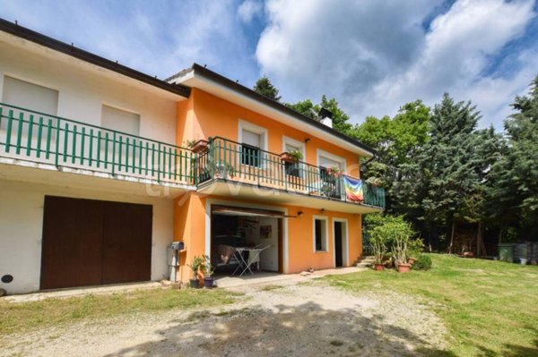 casa indipendente in vendita a Montefalcone Appennino