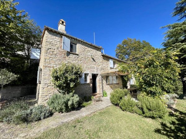 casa indipendente in vendita a Montefalcone Appennino