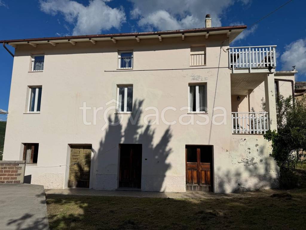 appartamento in vendita a Montefalcone Appennino