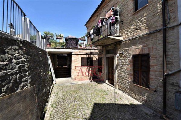 appartamento in vendita a Montefalcone Appennino