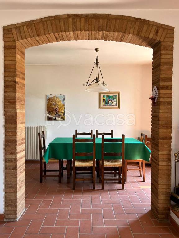 casa indipendente in vendita a Montefortino