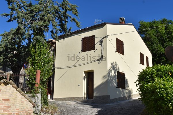 pentavano in vendita a Montefortino in zona Vetice