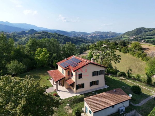 casa indipendente in vendita a Montefortino