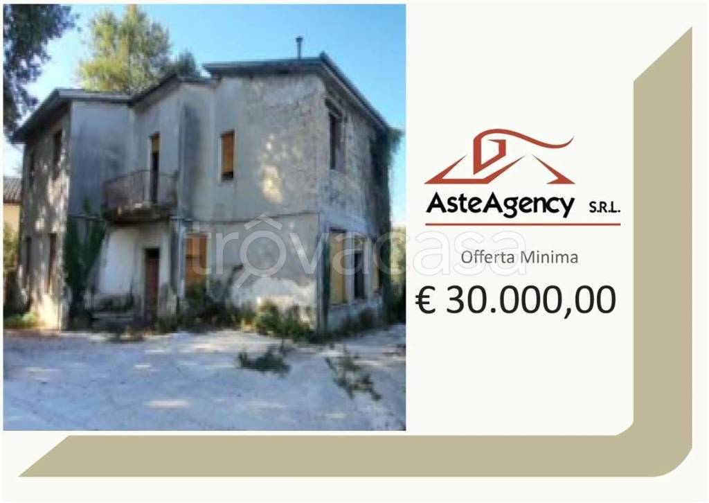 appartamento in vendita a Montefortino in zona Serra