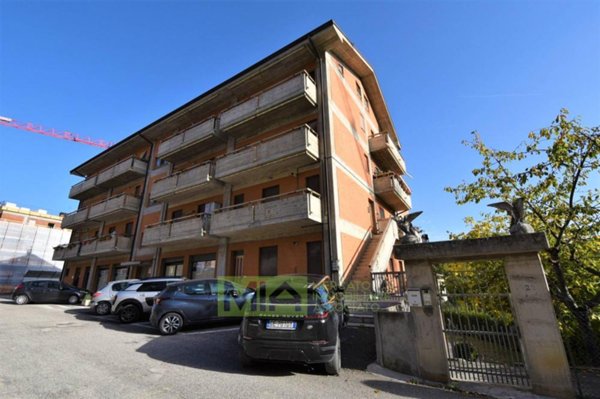 appartamento in vendita a Montefortino in zona Montazzolino