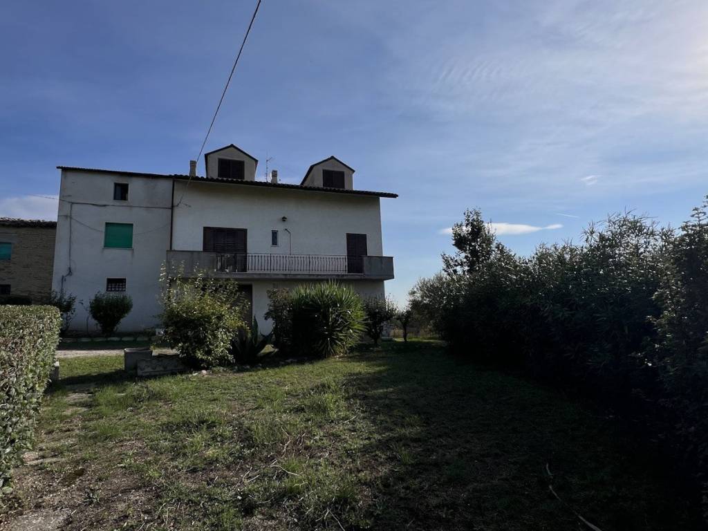 casa indipendente in vendita a Monte Giberto