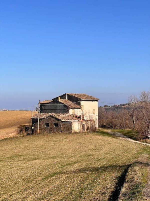 casa indipendente in vendita a Montegiorgio in zona Alteta