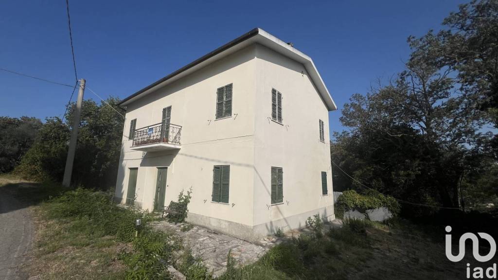 casa indipendente in vendita a Montegiorgio in zona Monte Verde