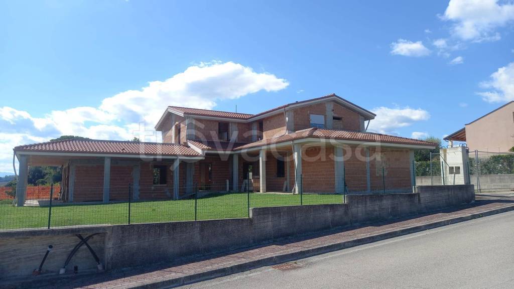 casa indipendente in vendita a Montegiorgio