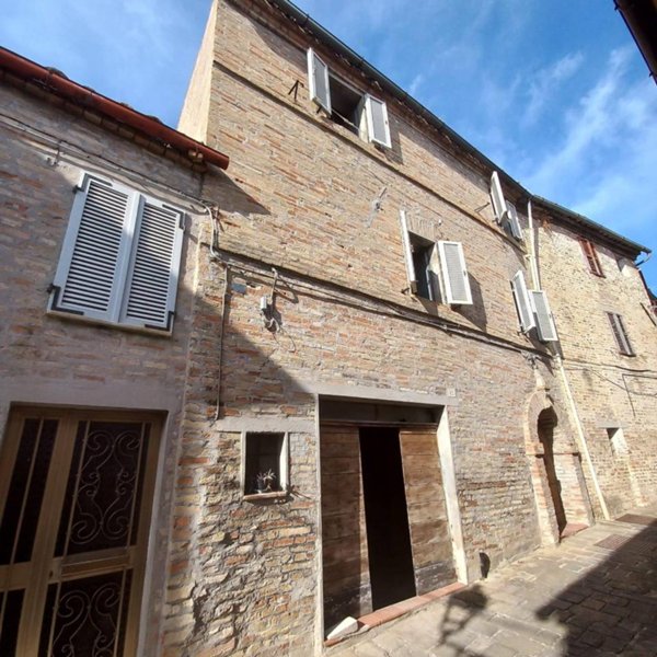 casa indipendente in vendita a Montegiorgio