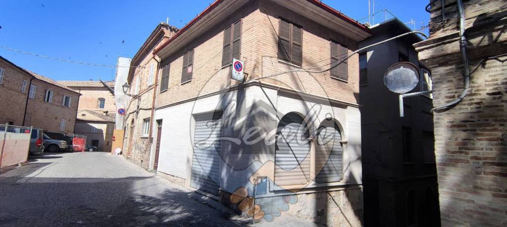 casa indipendente in vendita a Montegiorgio