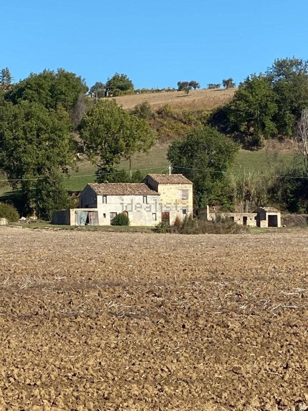 casa indipendente in vendita a Montegiorgio