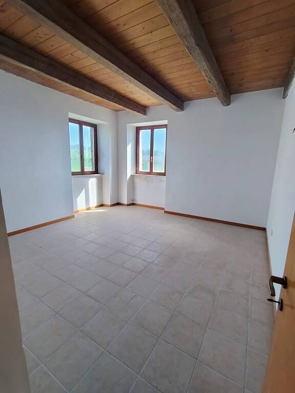 casa indipendente in vendita a Montegiorgio in zona Croce di via