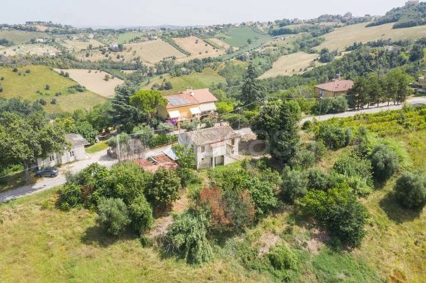 casa indipendente in vendita a Montegiorgio