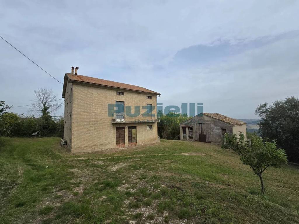 casa indipendente in vendita a Montegiorgio