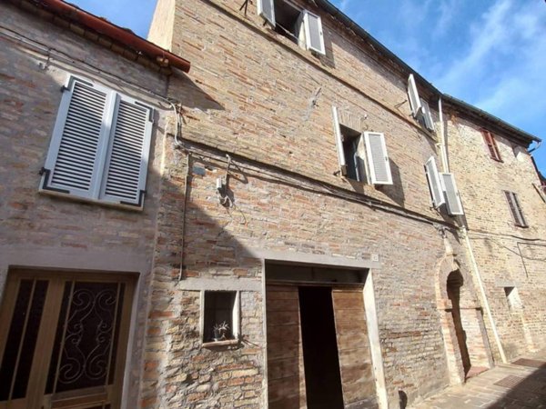 casa indipendente in vendita a Montegiorgio