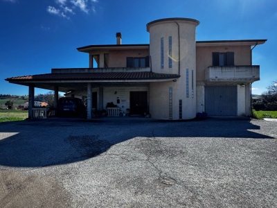 casa indipendente in vendita a Montegiorgio