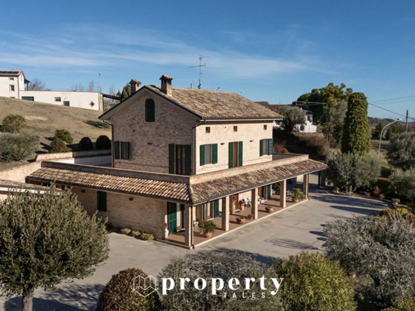 casa indipendente in vendita a Montegiorgio