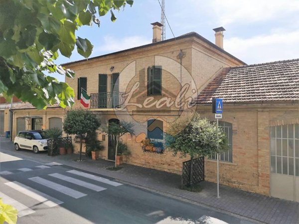 casa indipendente in vendita a Montegiorgio