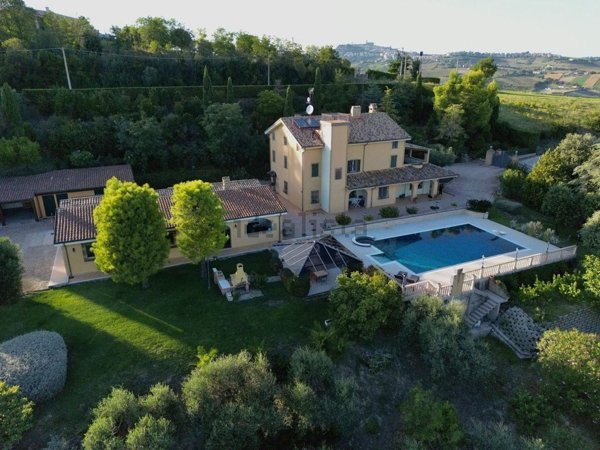casa indipendente in vendita a Montegiorgio