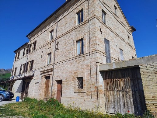 casa indipendente in vendita a Montegiorgio in zona Croce di via