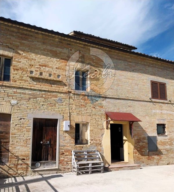 casa indipendente in vendita a Montegiorgio