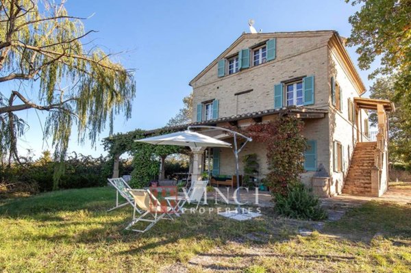 casa indipendente in vendita a Montegiorgio